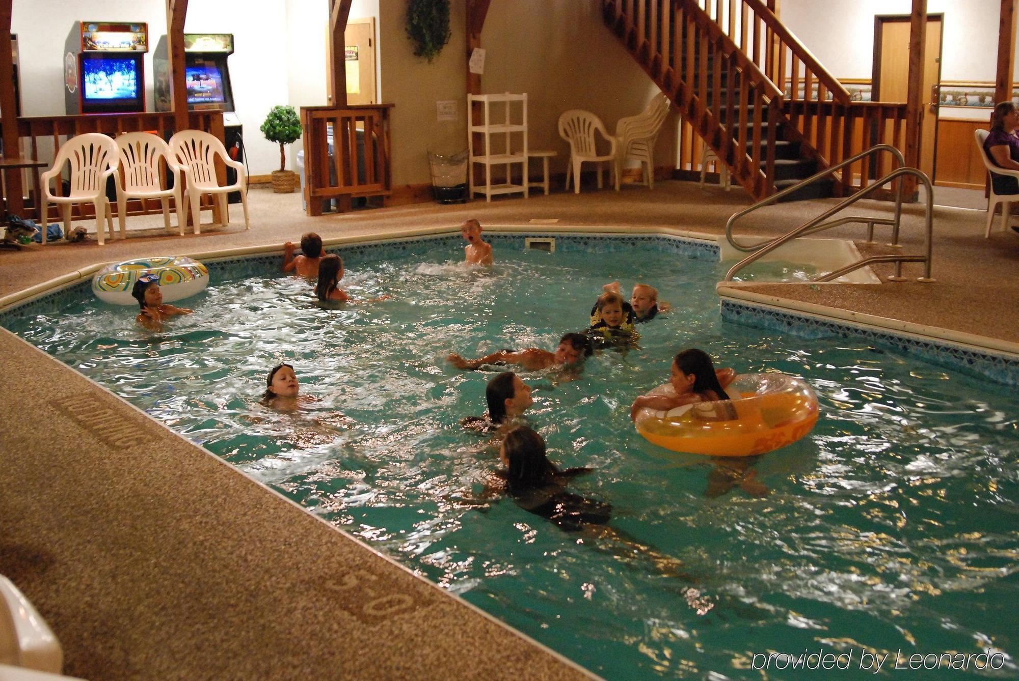 Luck Country Inn Экстерьер фото