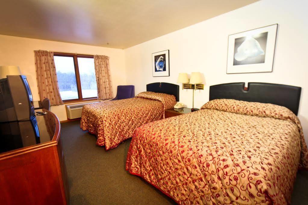 Luck Country Inn Экстерьер фото